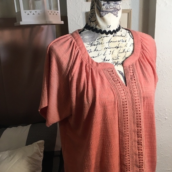 Live & Let Live ruffle cap sleeve peach top - Picture 2 of 9